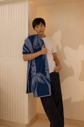 Beach Towel Lifestyle - KBamboo - Kenzo - Kbamboo-Bleu-DrapPlage-Ambiance - 1